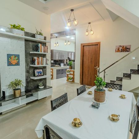 Dhruva - Luxury Villa In Cbd Dehradún Kültér fotó